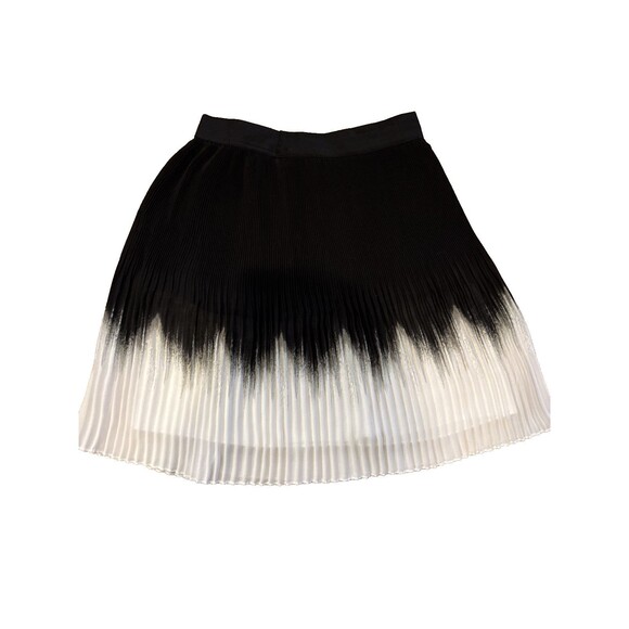 White House Black Market Pleated Ombre Black and White Skirt size 8 - Picture 2 of 4